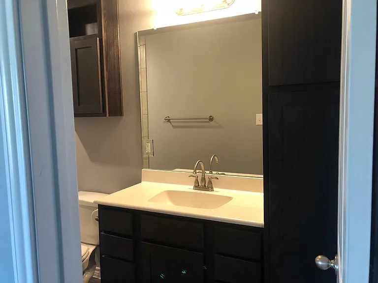 1818 Castroville Trl #B — Photo 11