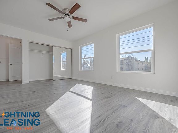 5th image of 13959 Vanowen St #5