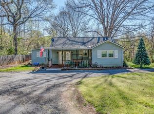 8037 Steele Creek Rd, Charlotte, NC 28217