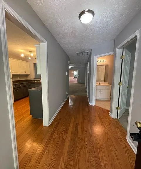 181 Kendallwood Ct — Photo 2