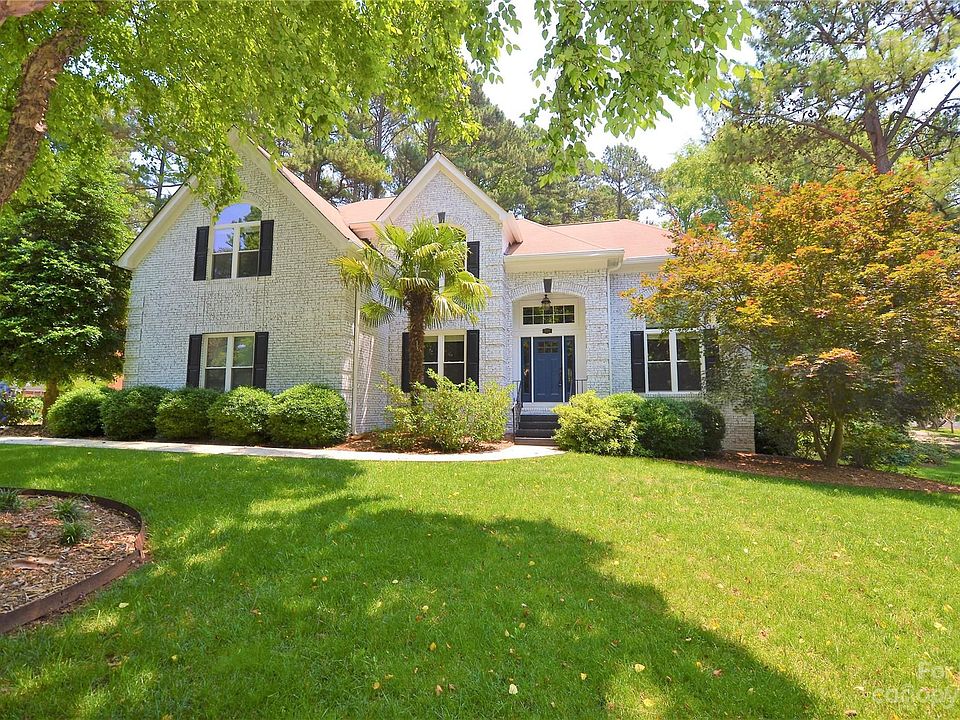 1st image of 159 Waterford Dr