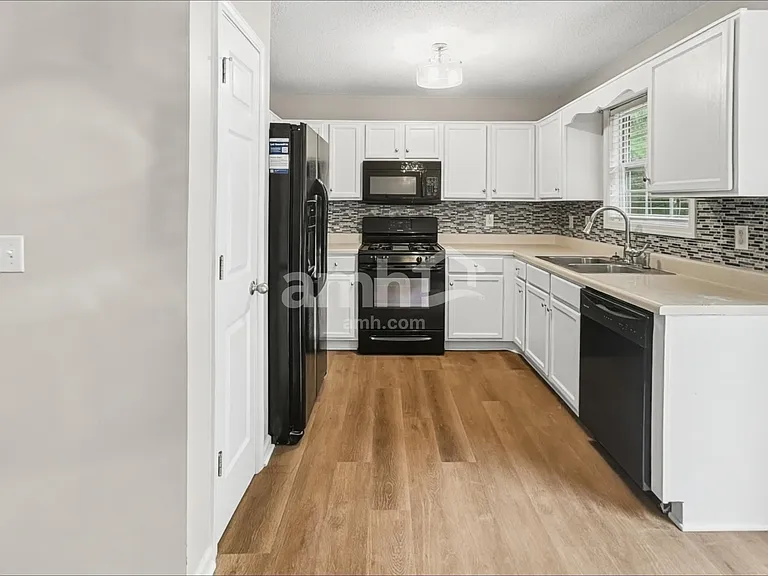 3618 Craggy Perch — Photo 3