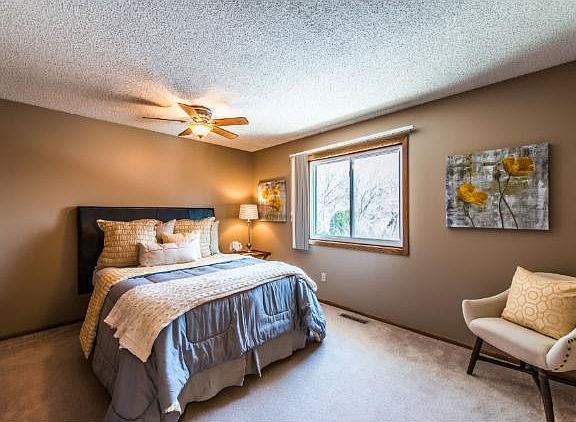 Master bedroom walks through to bathroom