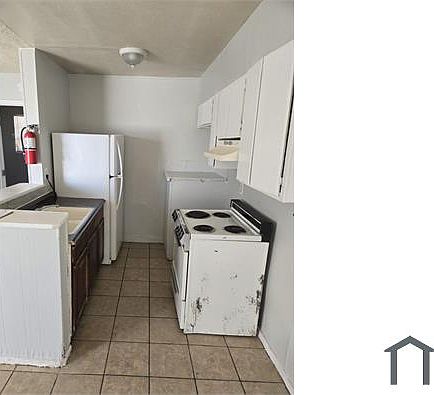 3rd image of 708 Jackson Ave #A