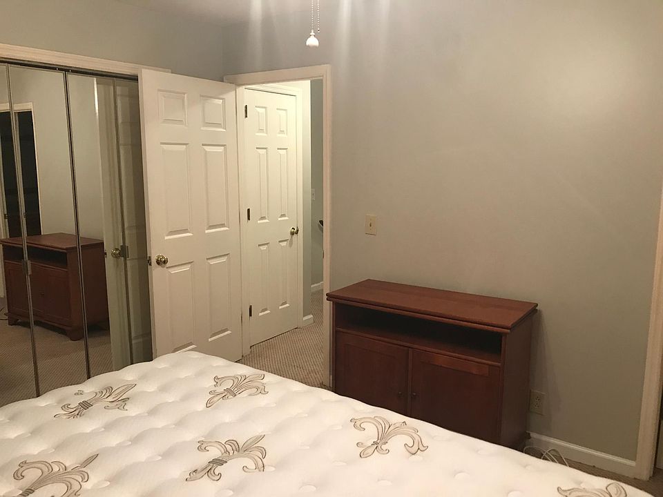 1st image of 1303 Carriage Park Dr