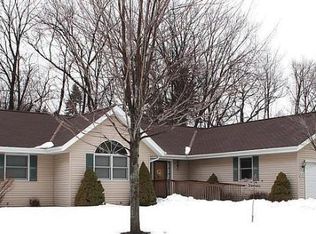 W198N11501 Jamestree Rd, Germantown, WI 53022