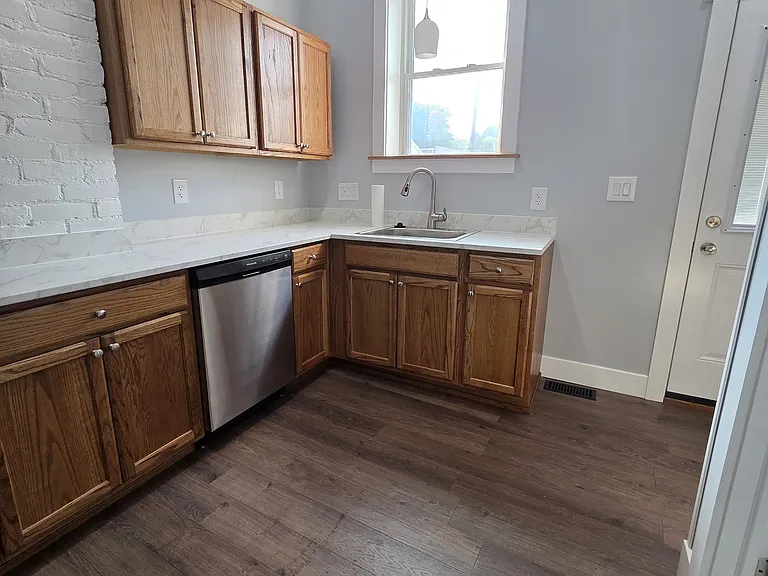 127 Retreat St — Photo 1