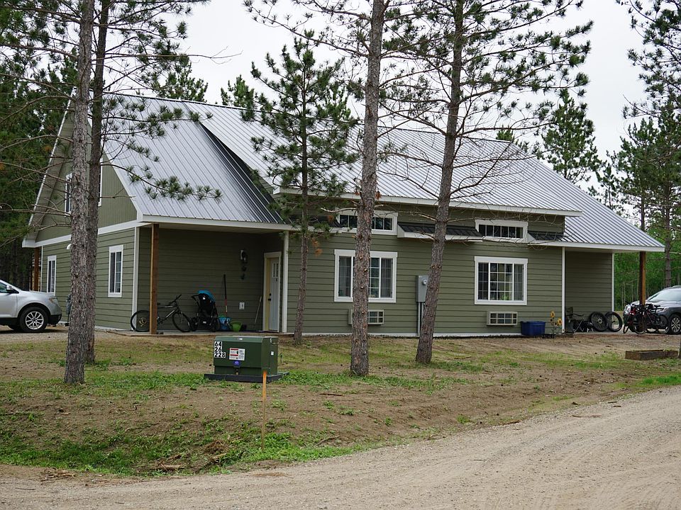 The Keep at Pine Grove townhomes Building 4