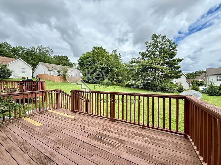 7005 Tyner Rd — Photo 16