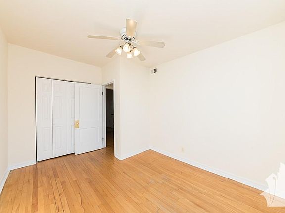 4th image of 3002 N Whipple St #2