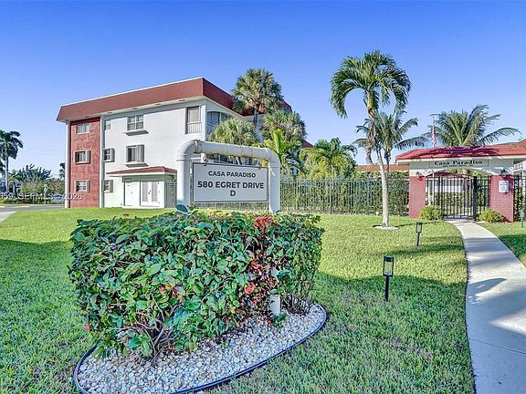 3rd image of 580 Egret Dr APT 212