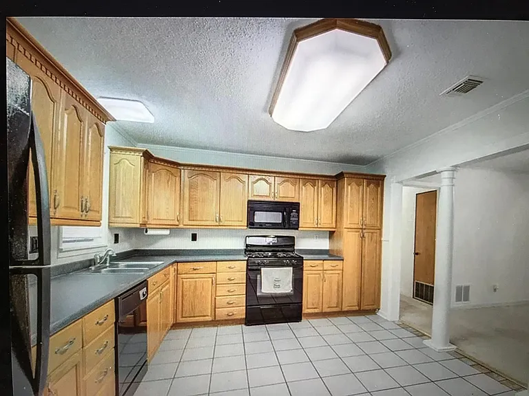 2108 Belle Grove Dr — Photo 5