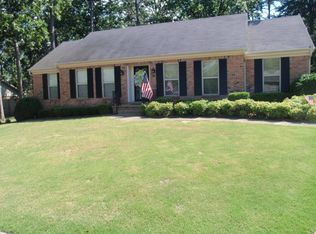 10 Crownpoint Rd, Little Rock, AR 72227