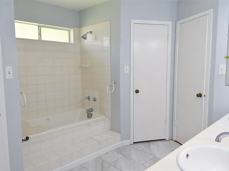 6707 Las Brisas Dr — Photo 17