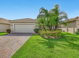 9068 Clearhill Rd, Boynton Beach, FL 33473