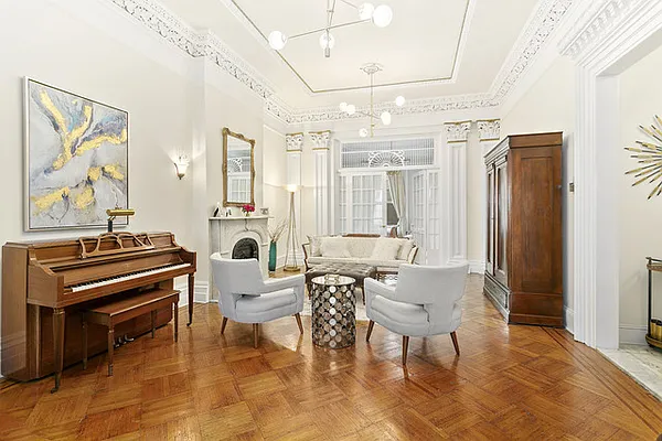 Sold by Compass | media 3