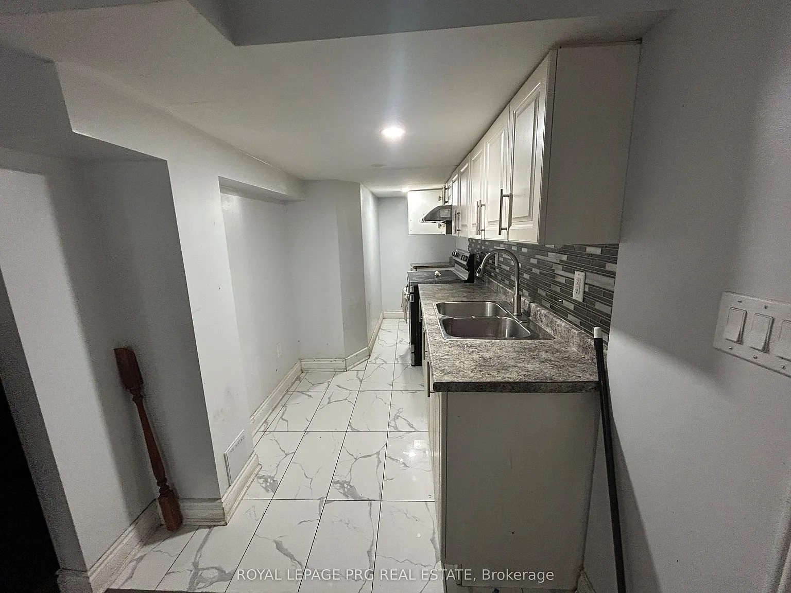11 Villagewood St — Photo 4