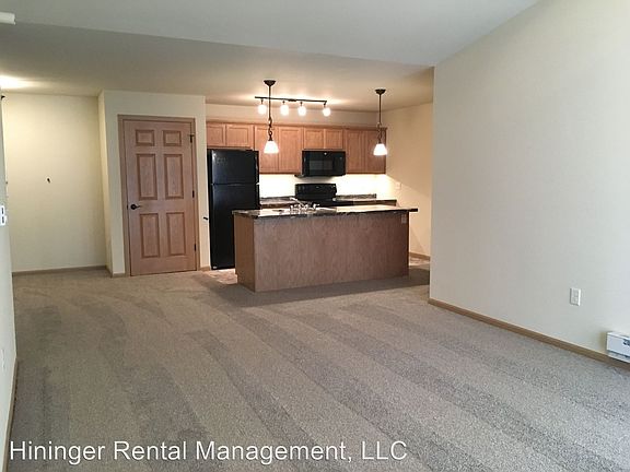 5th image of 1028 Berry Ave APT 210
