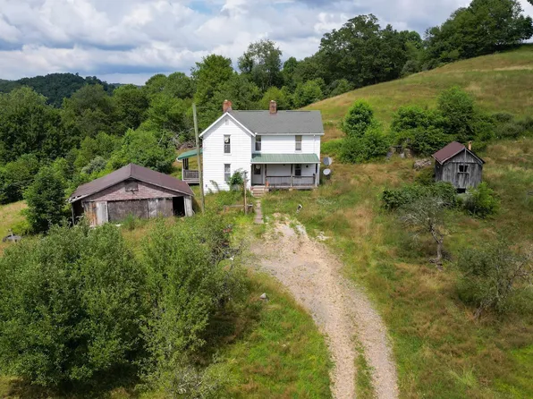1479 Oak Grove Rd, Independence, WV 26374