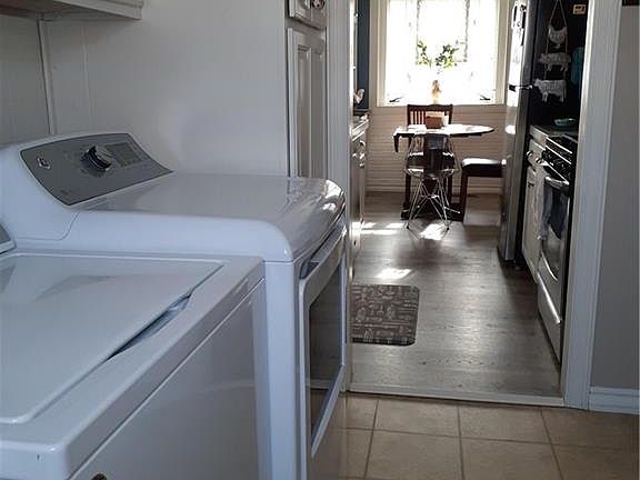 5th image of 7602 Newport Ave