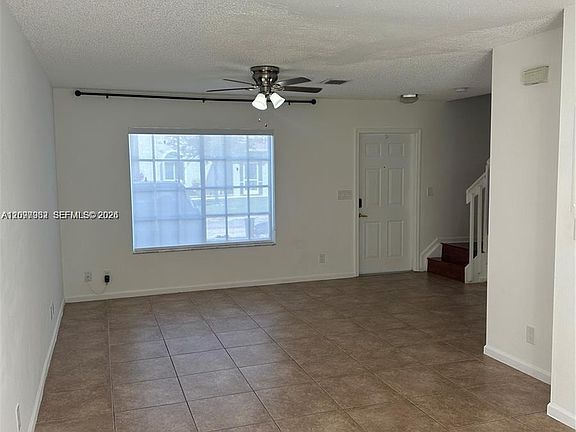 4th image of 1435 SW 48th Ter