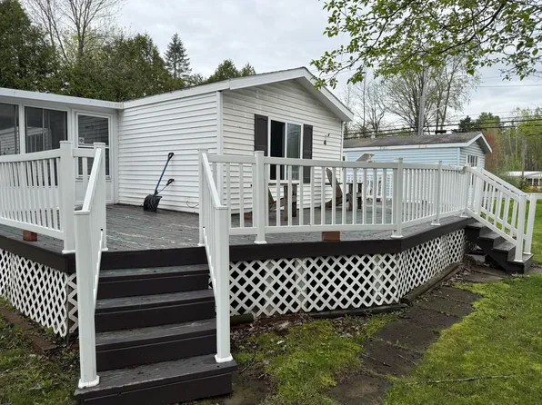 4 Huntington Dr, Plattsburgh, NY 12901