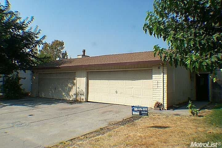 1st image of 2533 Plantation Pl