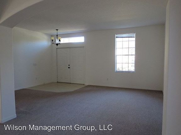 2nd image of 10020 Silmarien St
