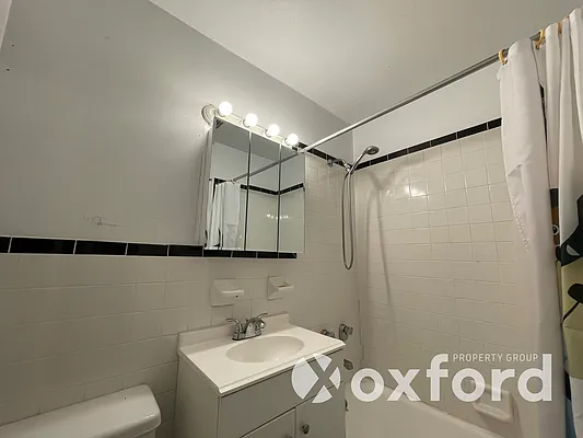 Rented by Oxford Property Group | media 6