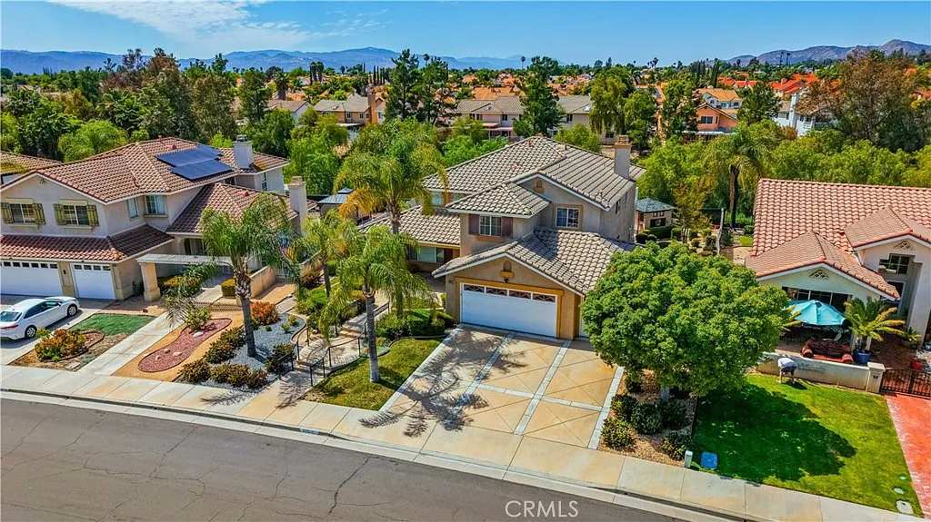 4 bed, 2692 sqft, $3,395 — Photo 1