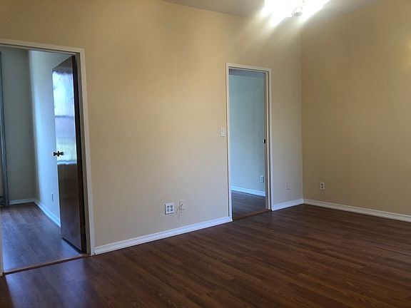 3rd image of 24-21 Steinway St #13