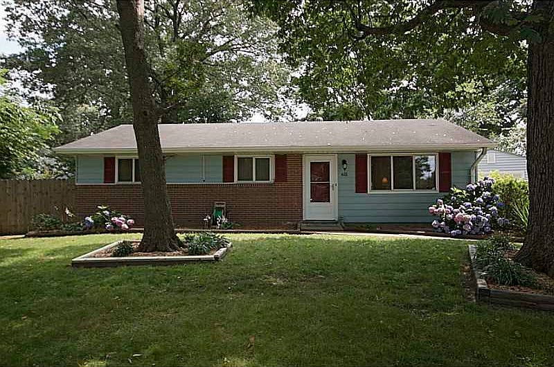 1st image of 611 Greenville Ct