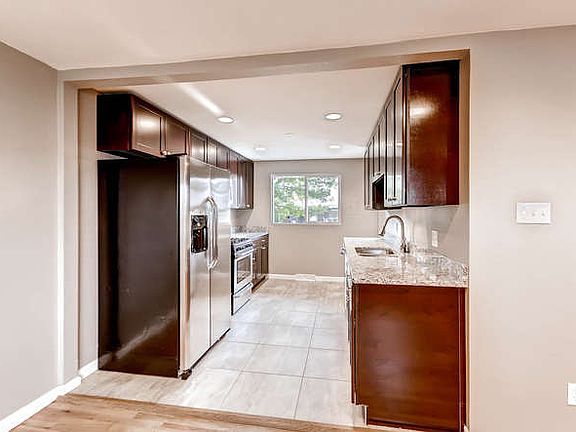 5th image of 3775 S Green Ct