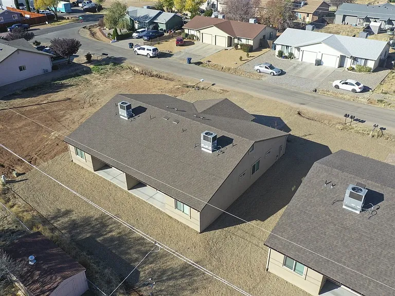 3027 N Corrine Dr — Photo 26
