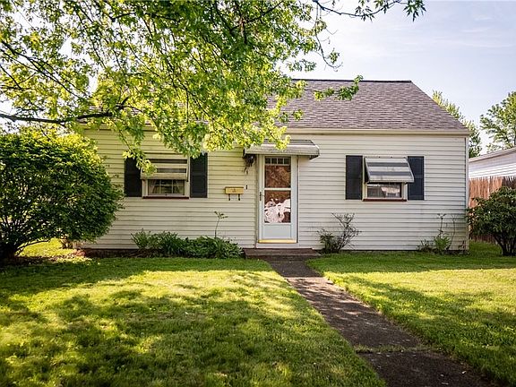3rd image of 631 Carnegie Ave