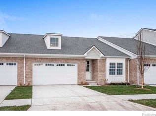 575 Heritage Place St, Clair Shores, MI 48080