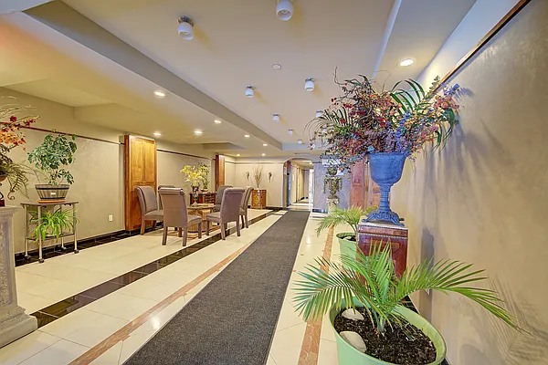 Sold by Landmarc Group | media 28