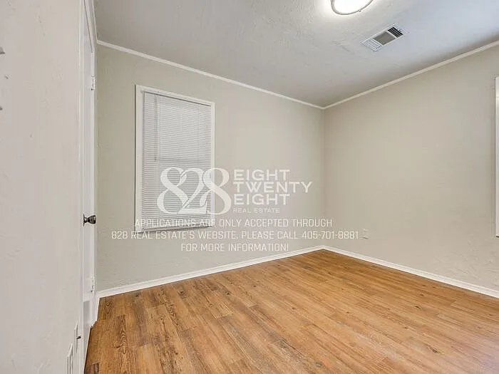 401 E Kerr Dr — Photo 28
