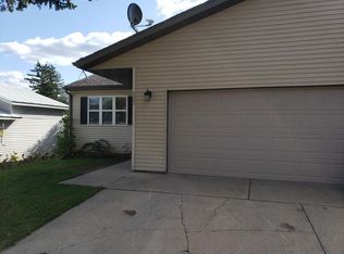 327 6th Ave, Stevens Pt, WI 54481