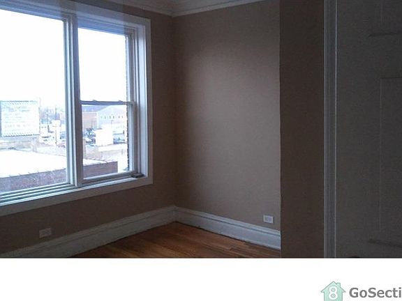 4th image of 4805 W Superior St #3