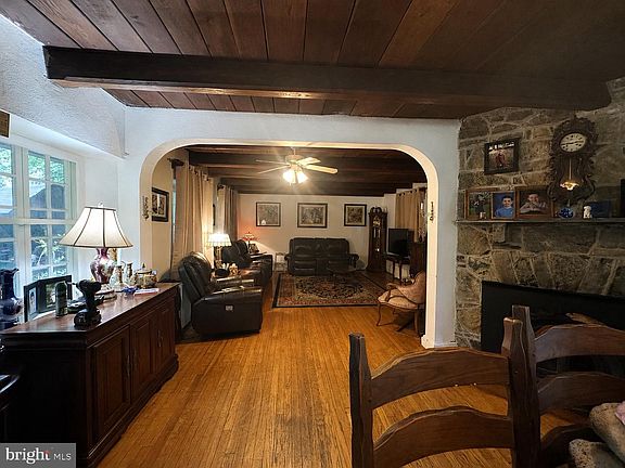 3rd image of 6704 Chapel Rd