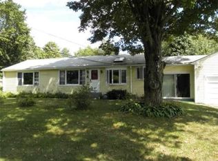 49 Mill St, Pepperell, MA 01463