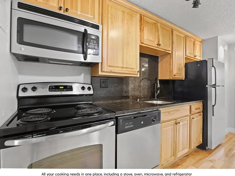 23-33 Pearl St — Photo 13