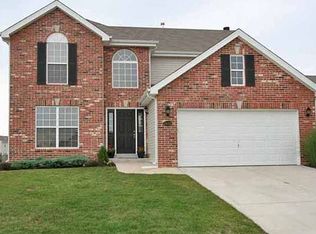2433 Larchmont Dr, Belleville, IL 62221