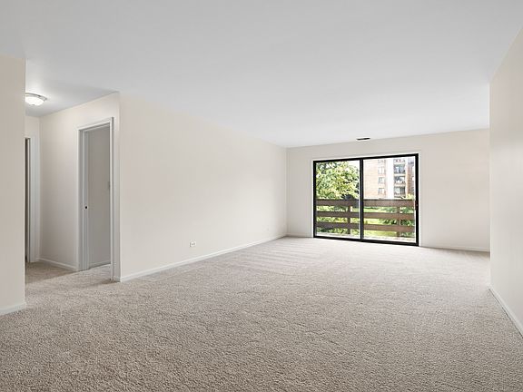 5th image of 456 Raintree Ct #2C