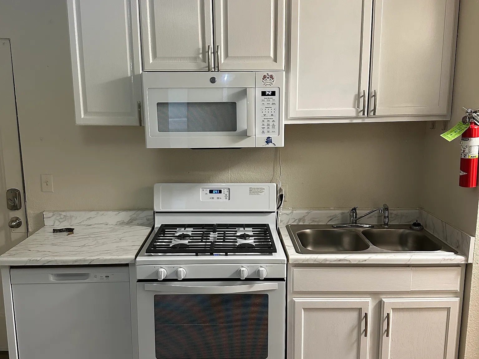 1 bed, 550 sqft, $1,300 — Photo 2