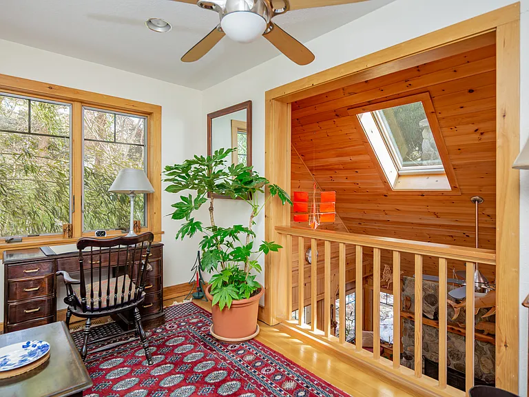 137 Norfolk Dr — Photo 13