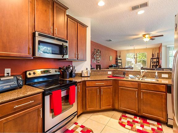 4th image of 12296 Black Walnut Ct