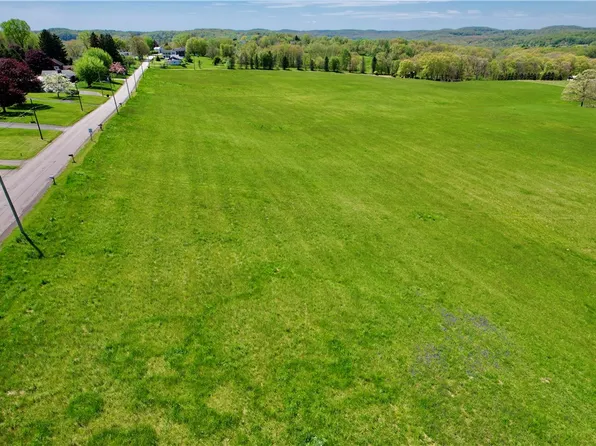 10 Ross Ave, Ford City, PA 16226