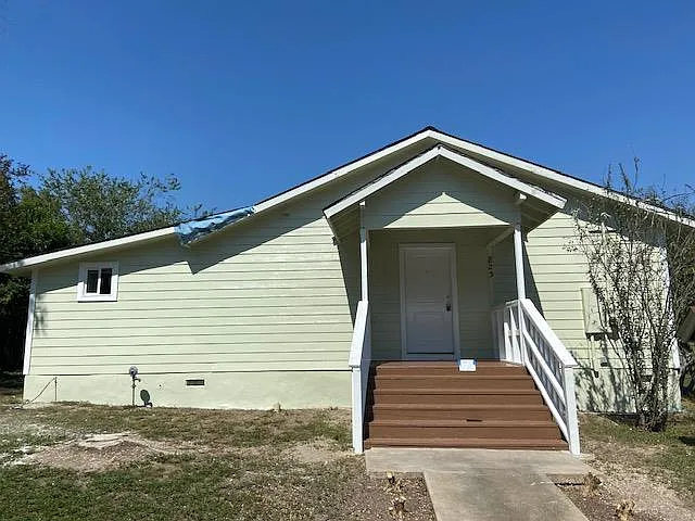 3 bed, 2.0 bath, 1620 sqft, $1,450 — Photo 1